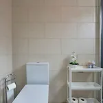Charming 2-bedroom For An Authentic Experience 아파트 *
