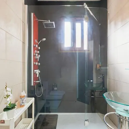 Charming 2-bedroom For An Authentic Experience ליסבון